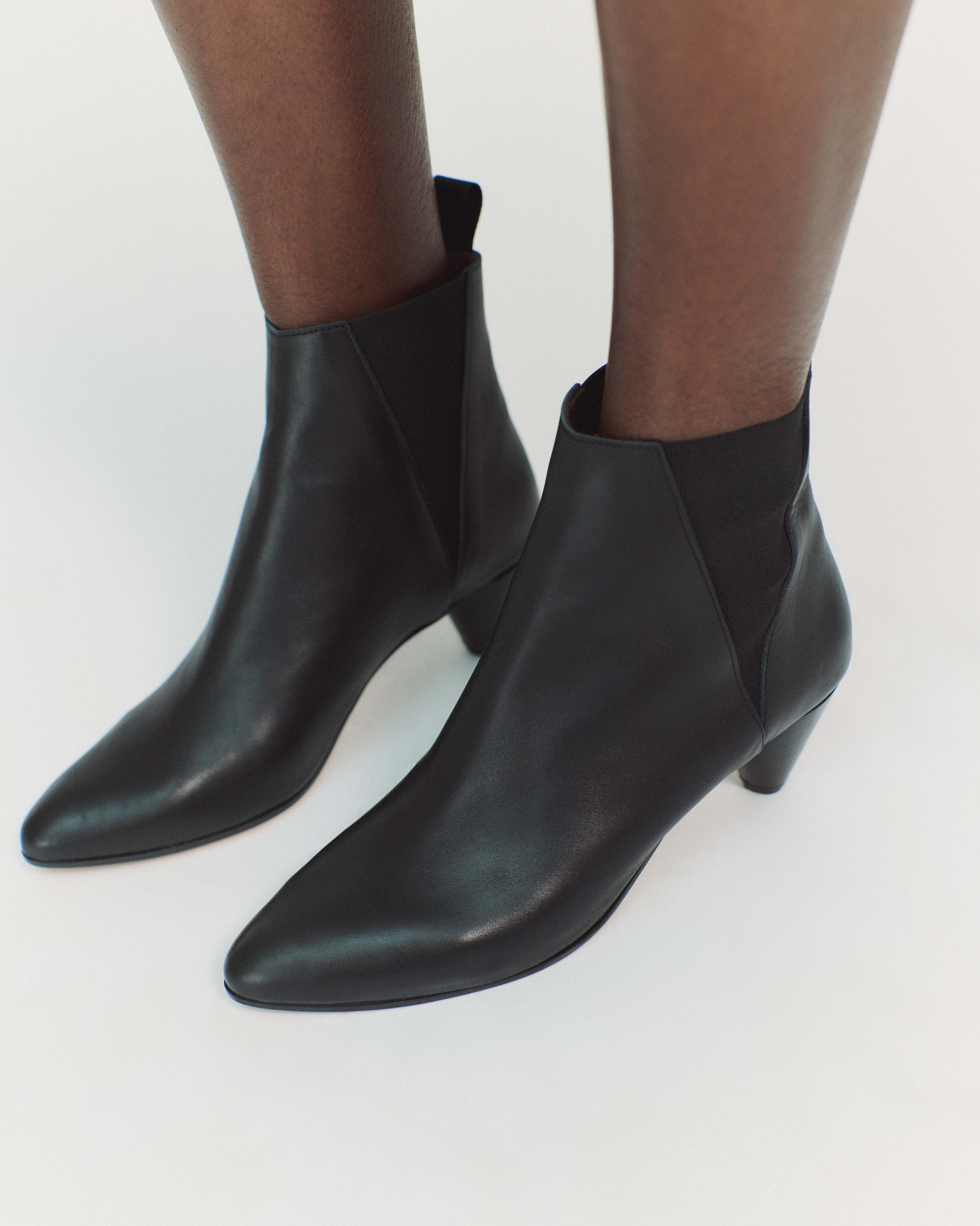 Clivia 50 cone Soft calf Black - Image 3