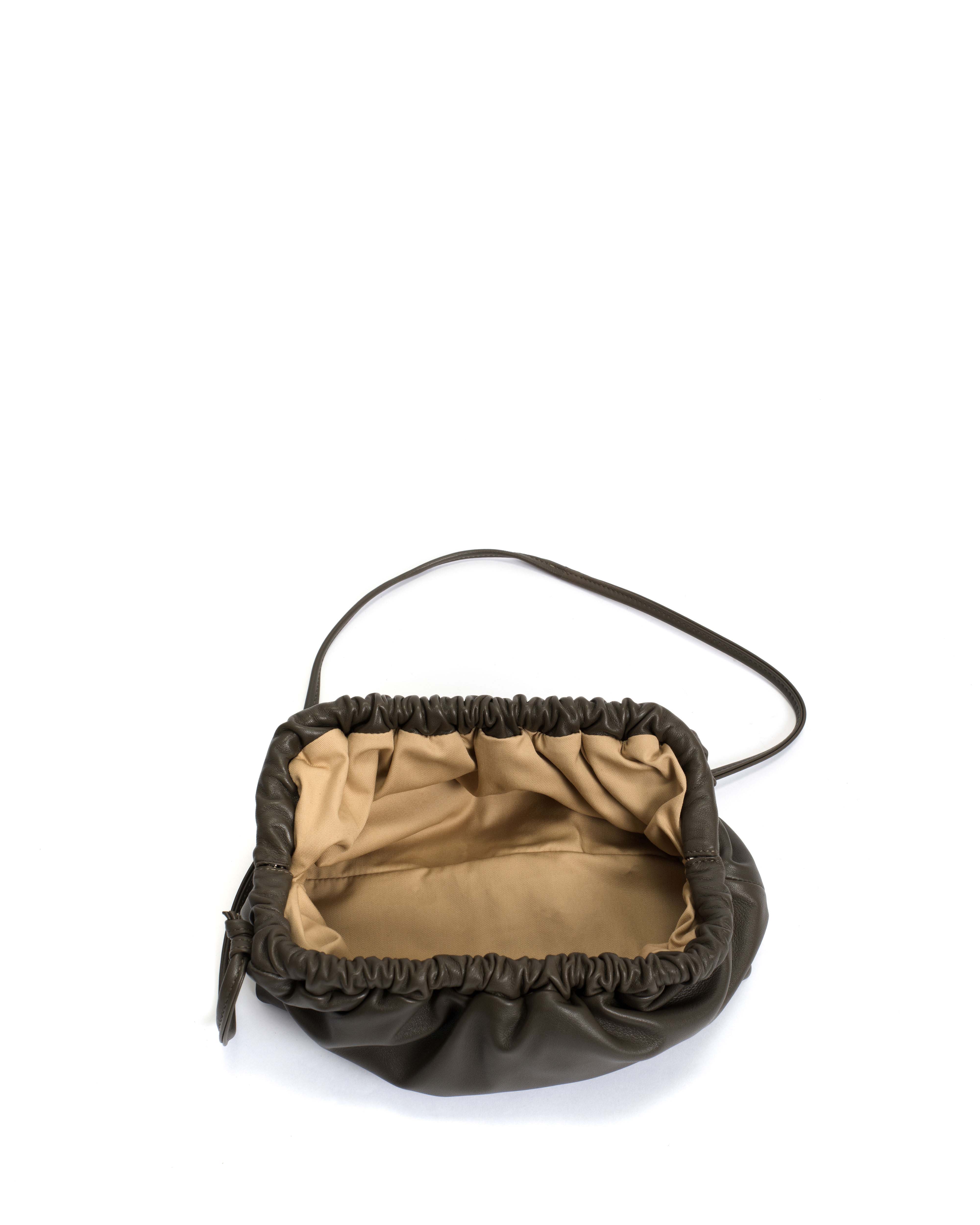Hally classic cloud bag Shiny lamb Moss green - Image 3