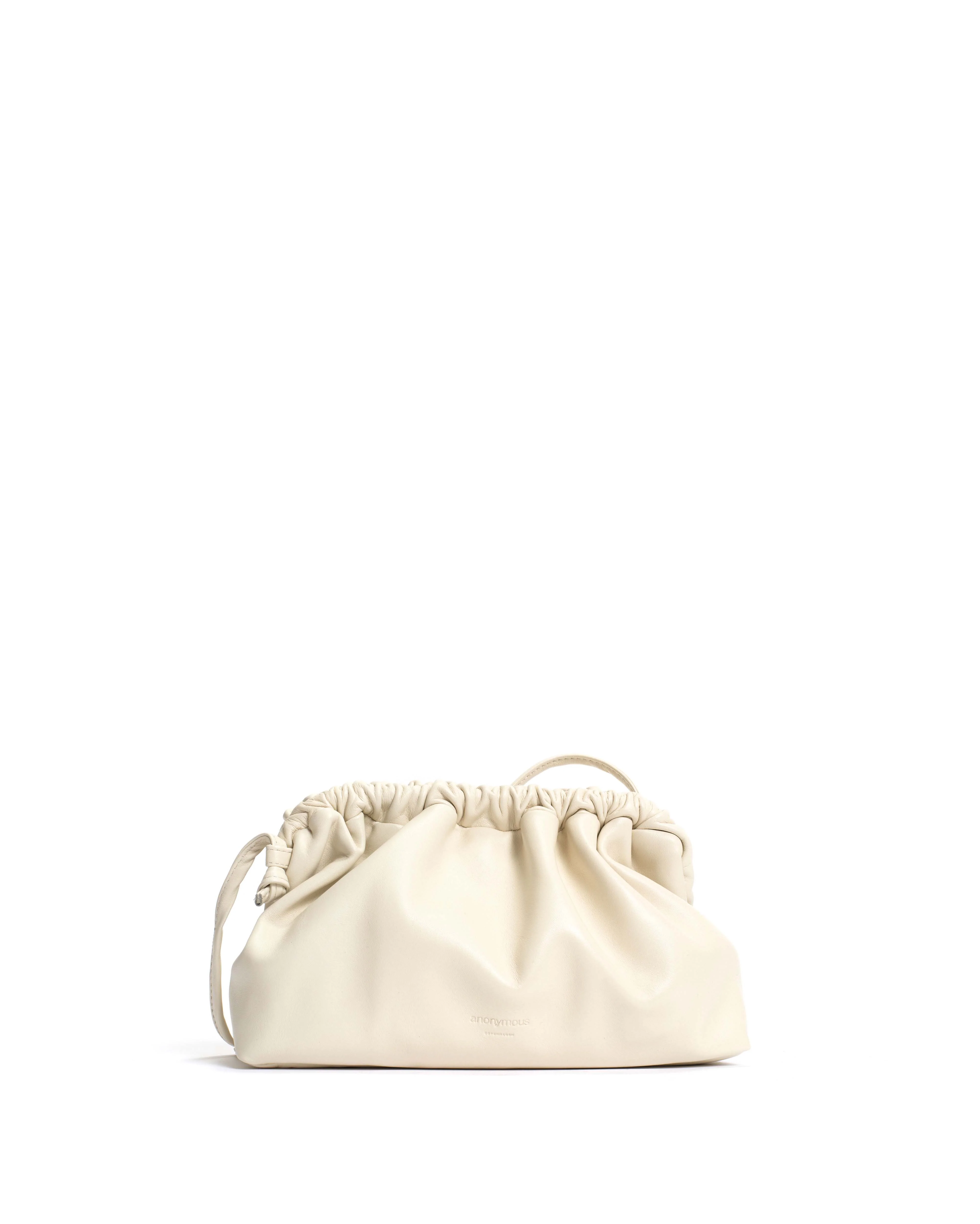 Hally classic cloud bag Shiny lamb White sand