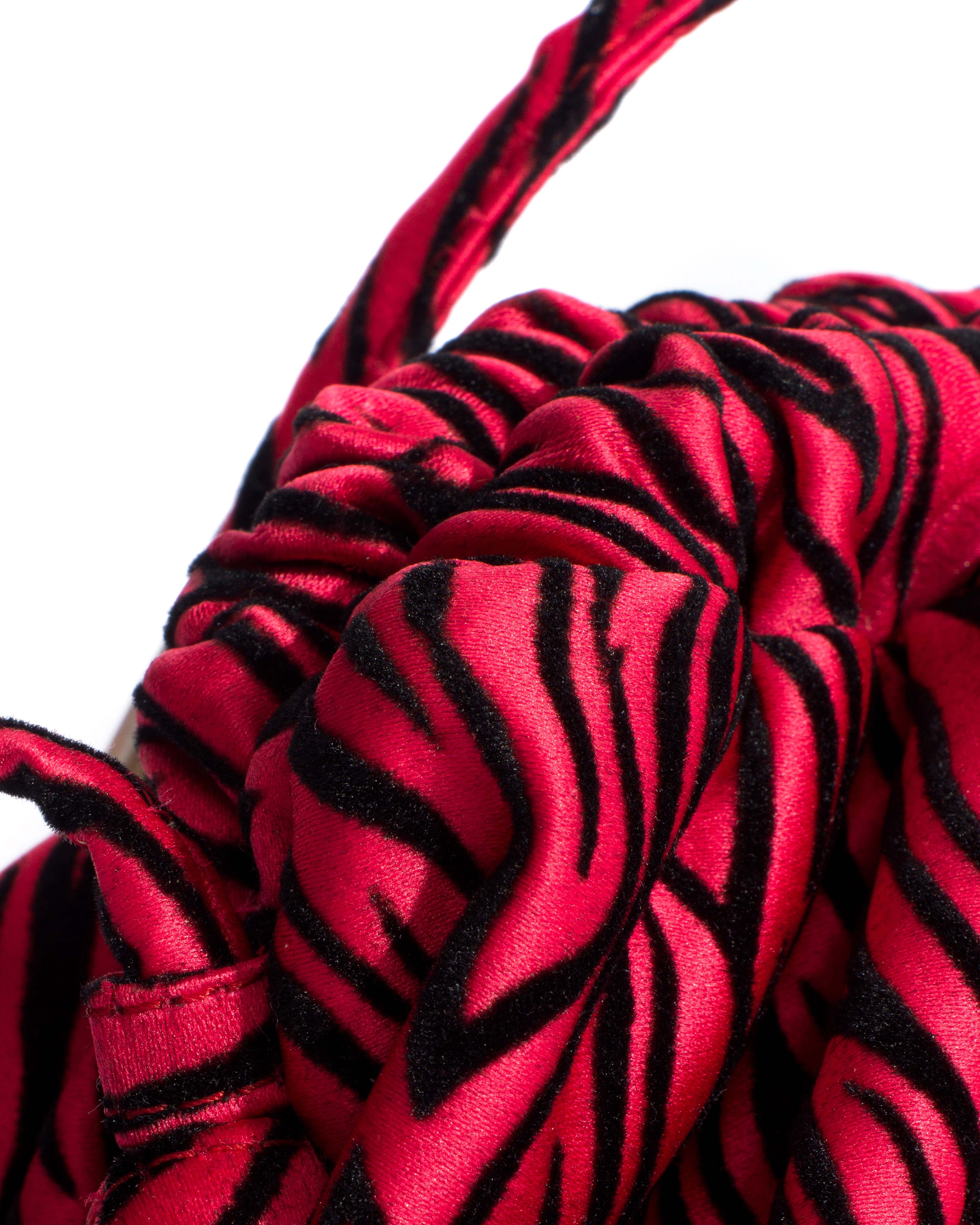 Hally petite cloud bag Satin velvet zebra Rouge red - Image 4