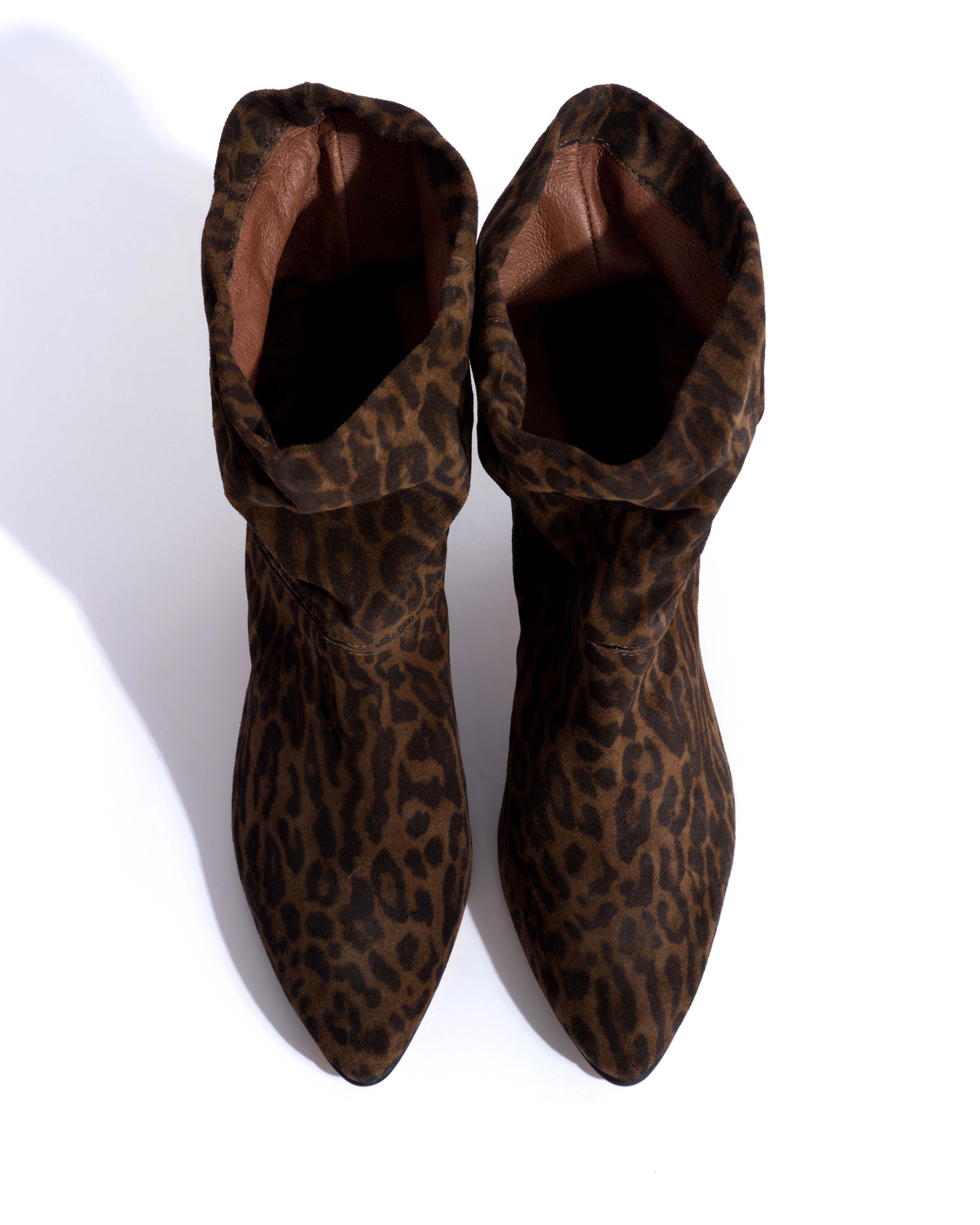 Jassi 50 stiletto Calf suede print Jaguar - Image 4