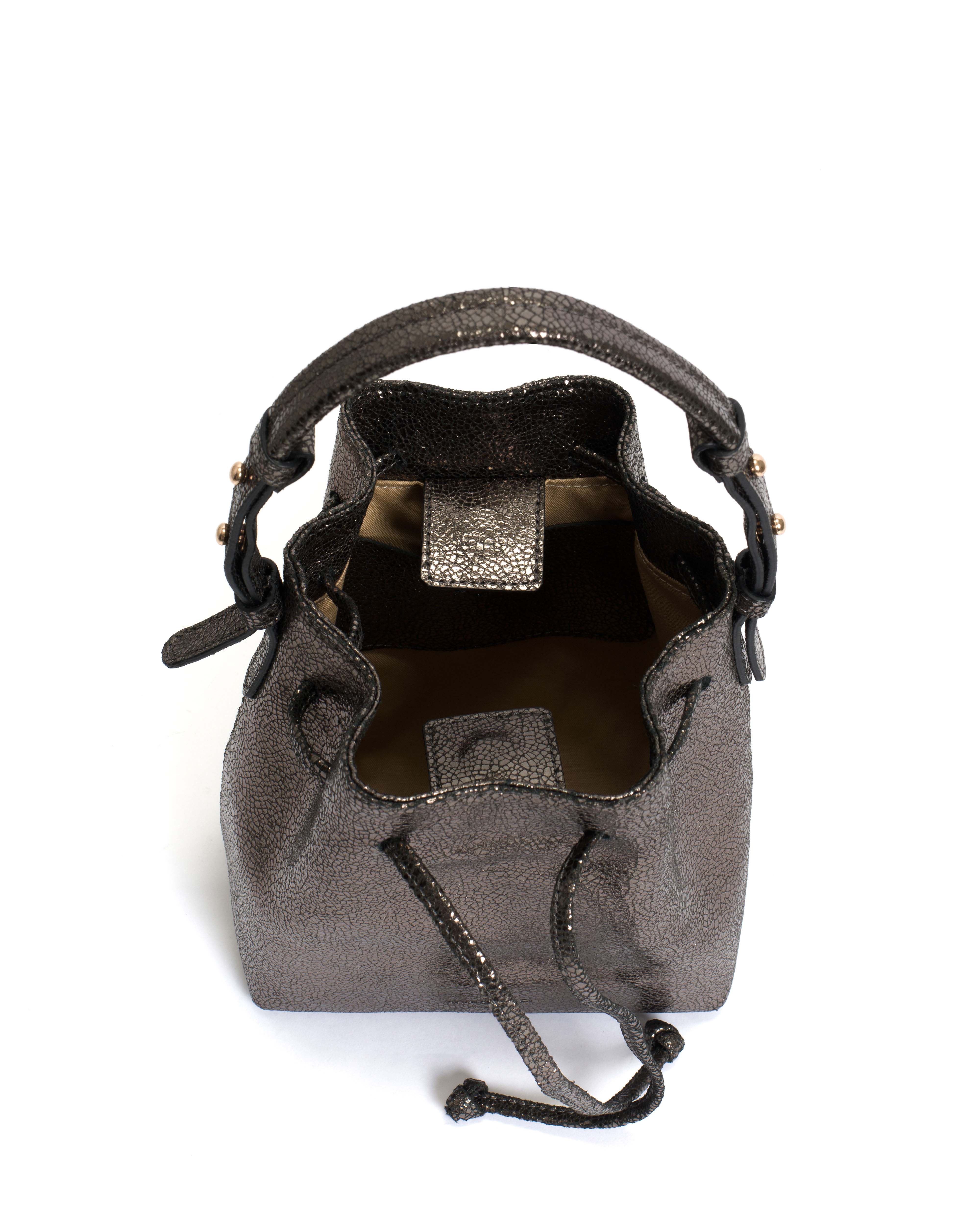 Kacey petite bucket bag Crackled metallic goat Platinum - Image 3