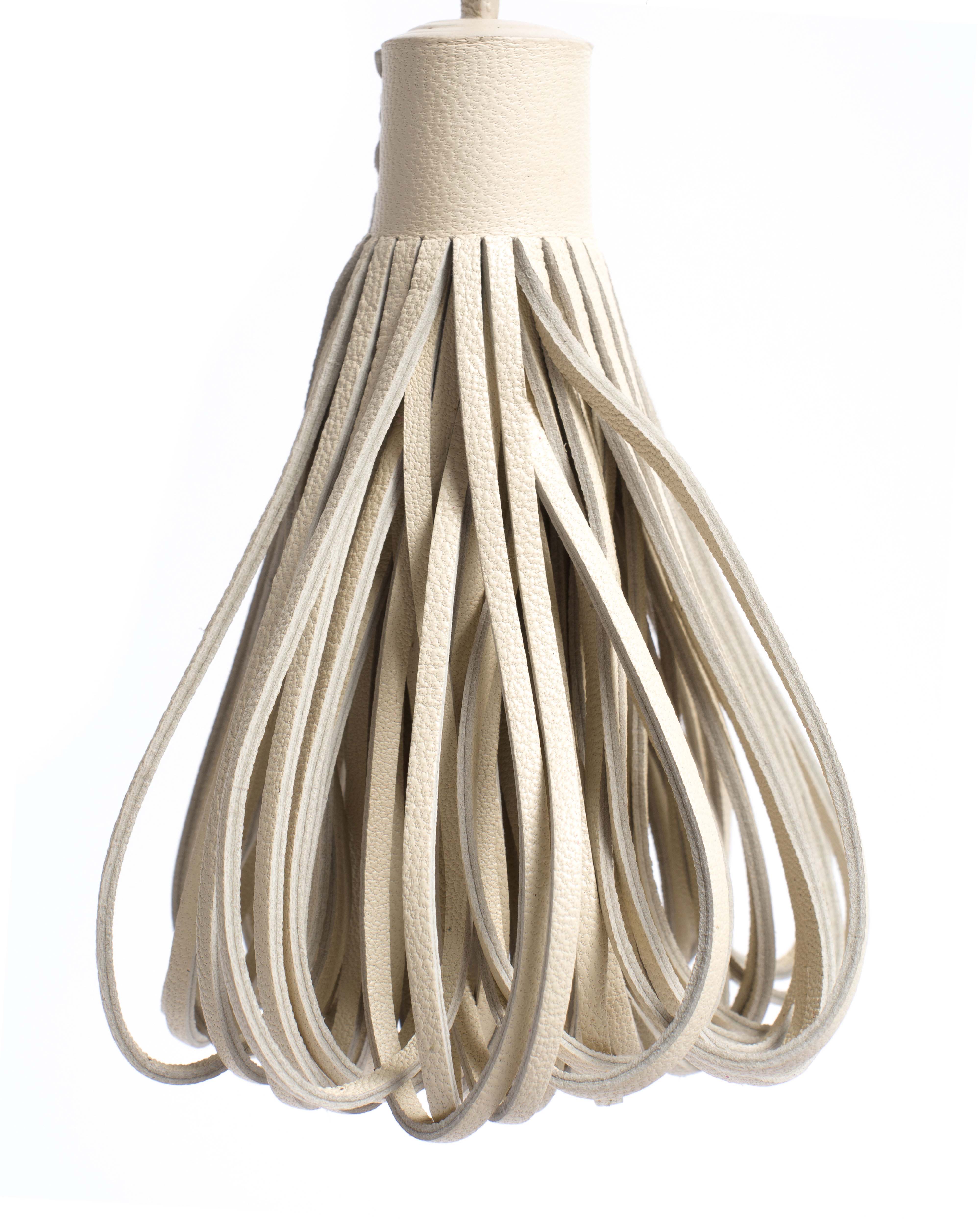 Katty fringe keyring Silky lamb White sand - Image 3