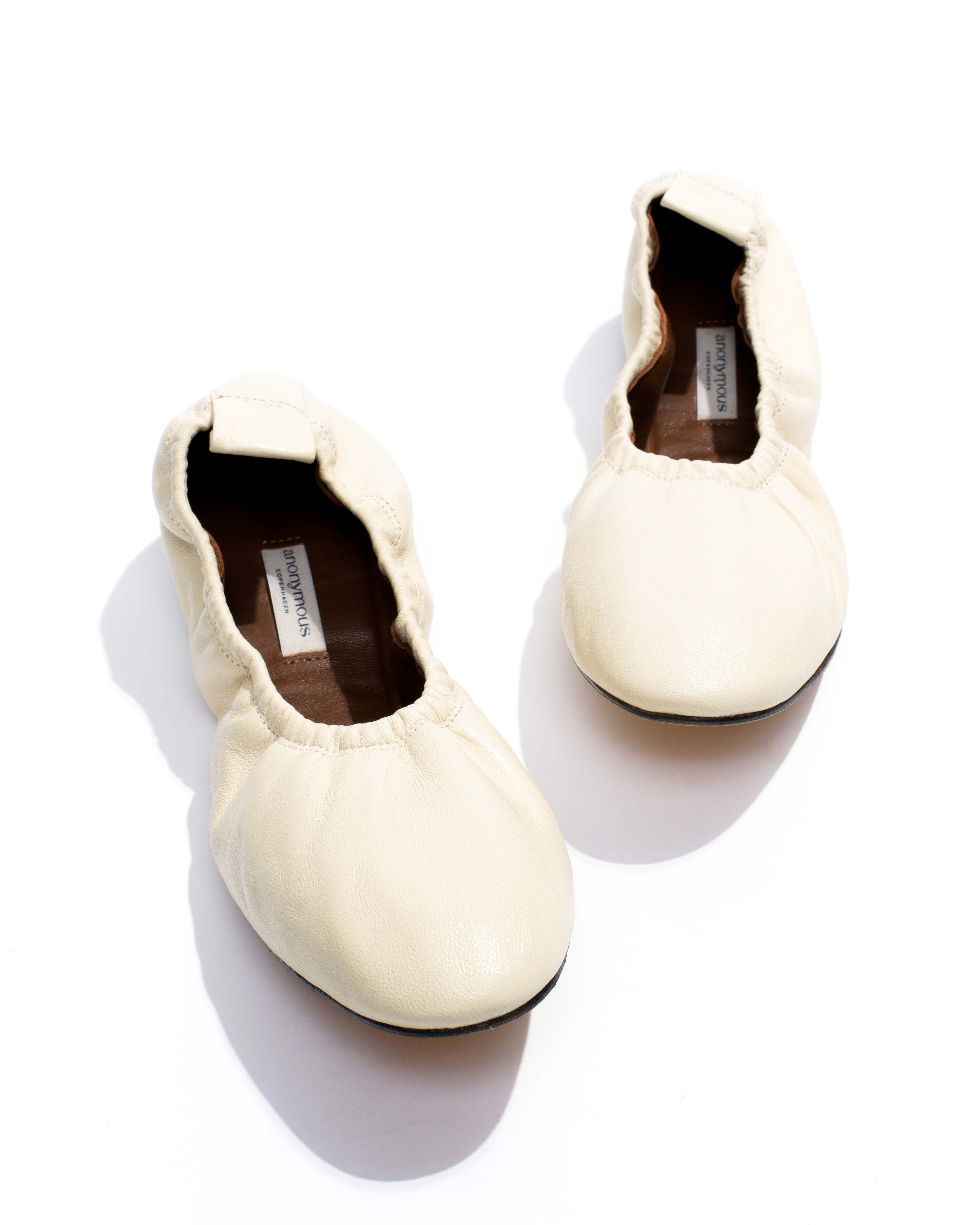 Mirelda Silky lamb White sand - Image 5