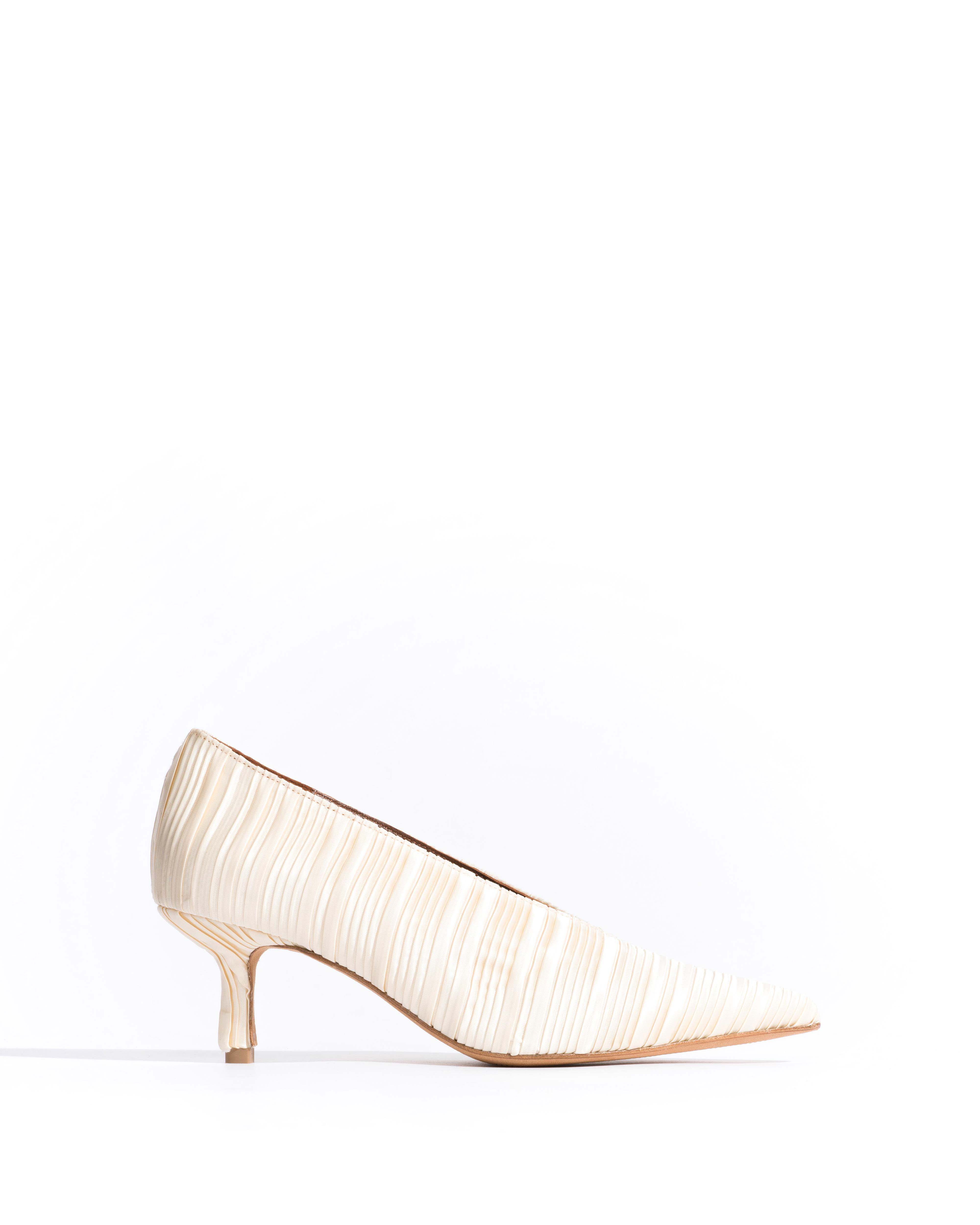 Phia 55 pin Pleated satin Creamy white
