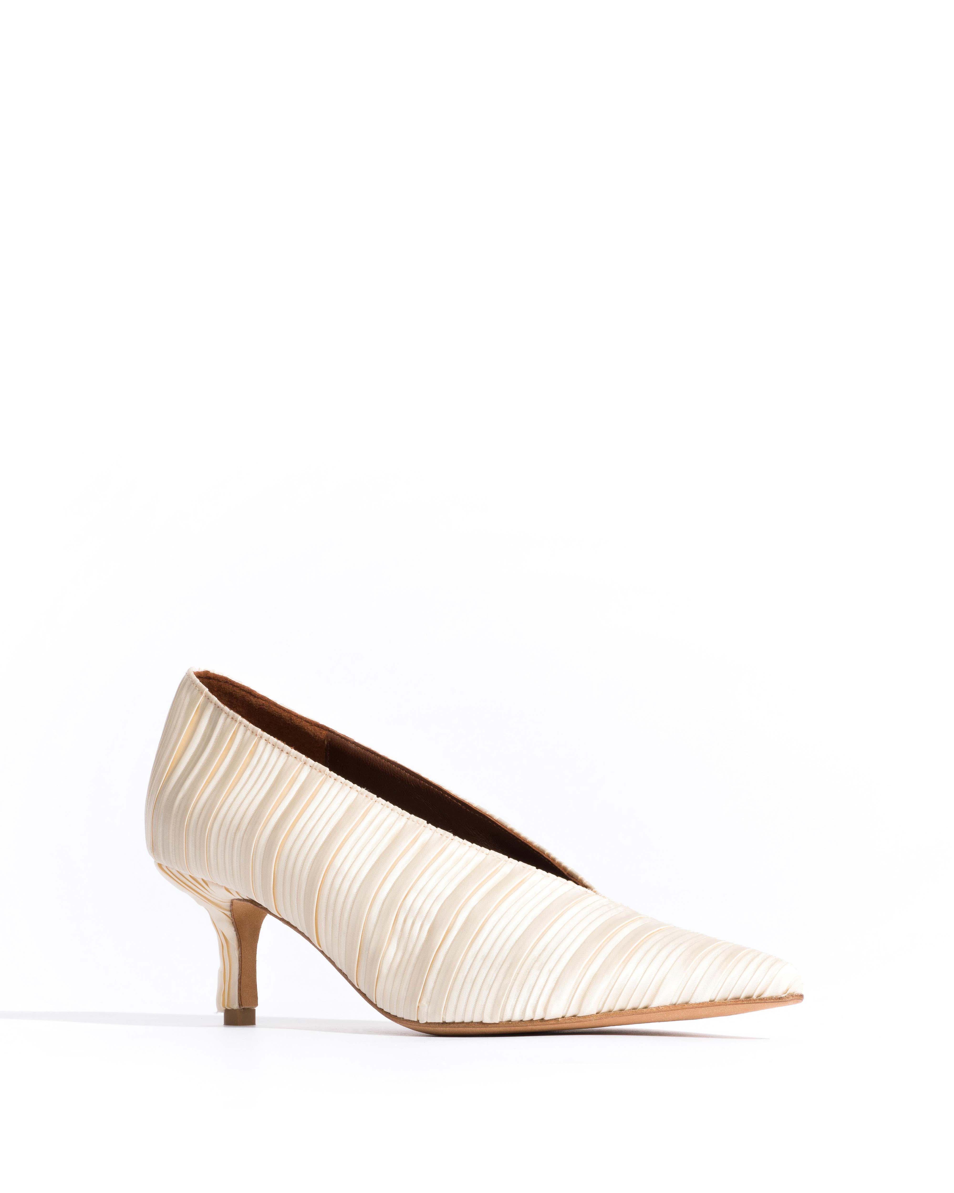 Phia 55 pin Pleated satin Creamy white - Image 2