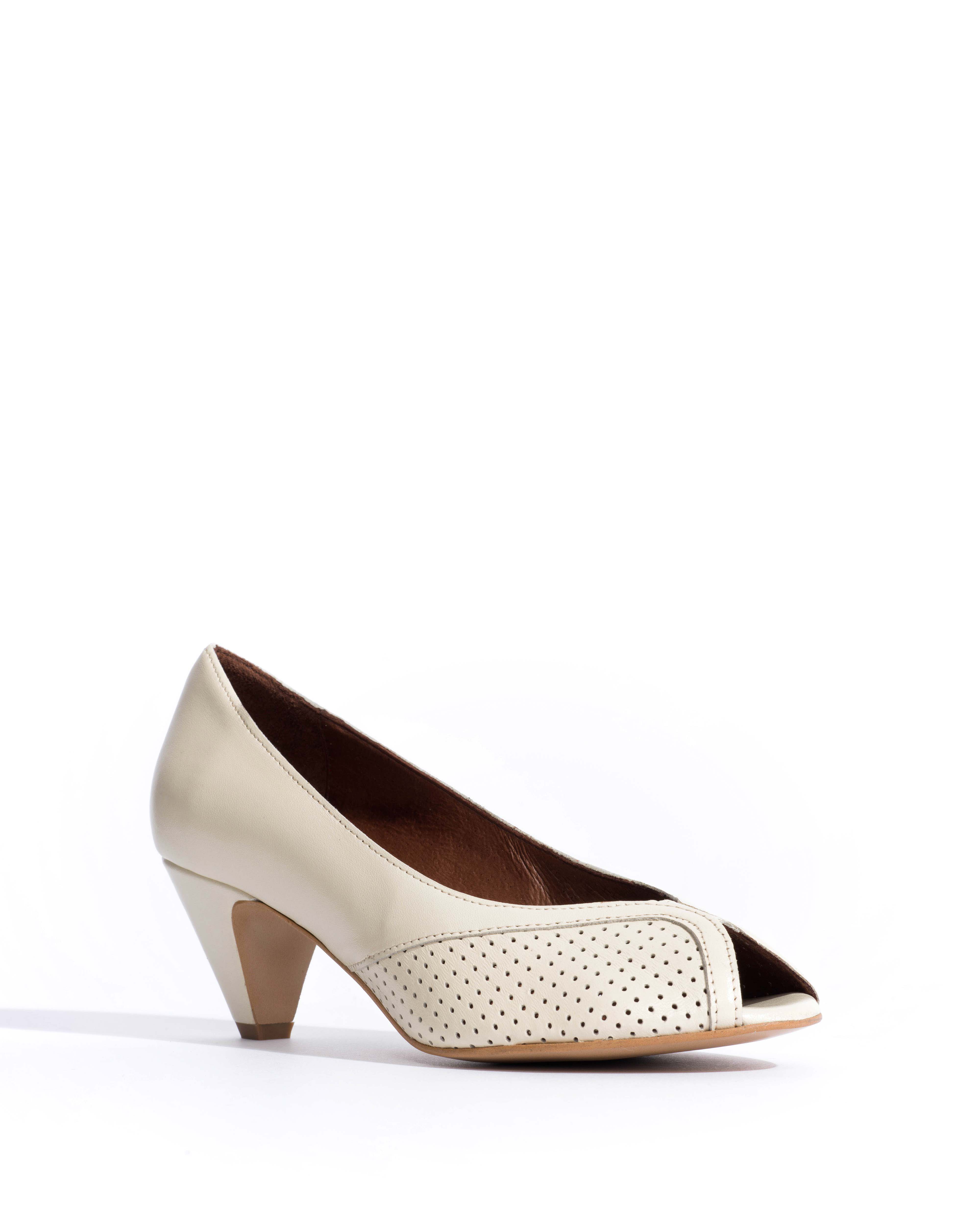 Tiffany stiletto Shiny lamb White sand - Image 2