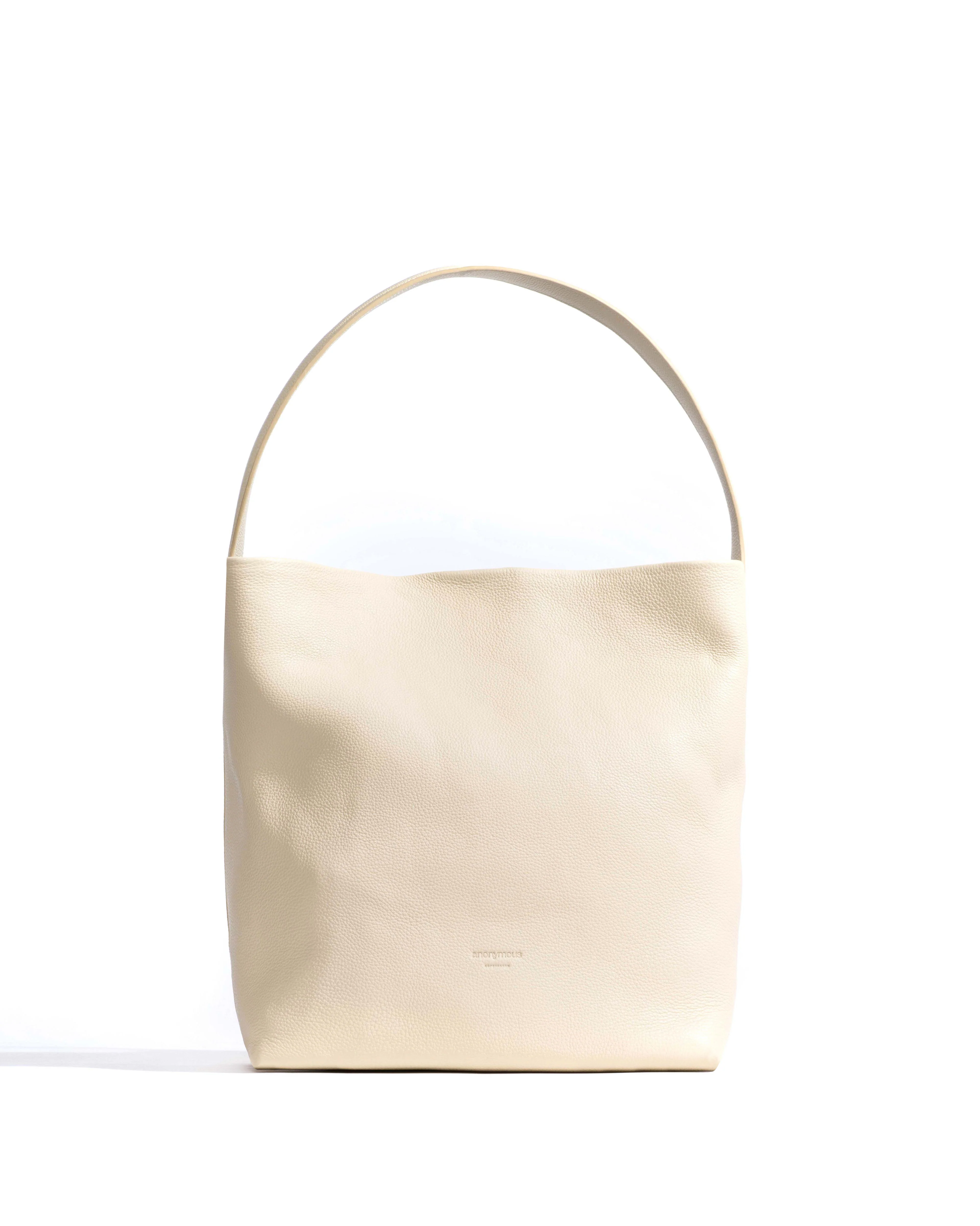 Versa everyday bag Pebbled soft calf White sand