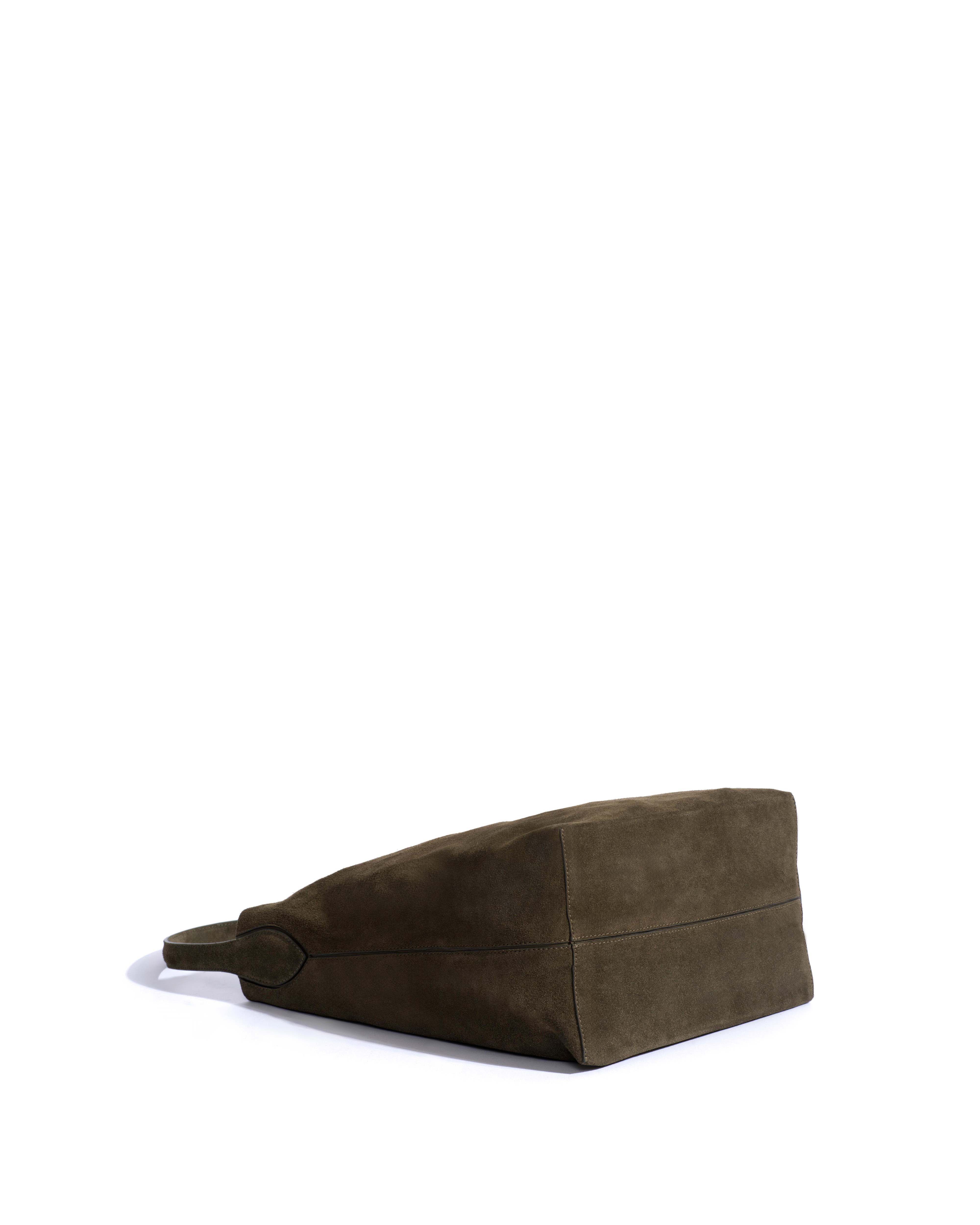 Versa slouchy everyday bag Calf suede Moss green - Image 4